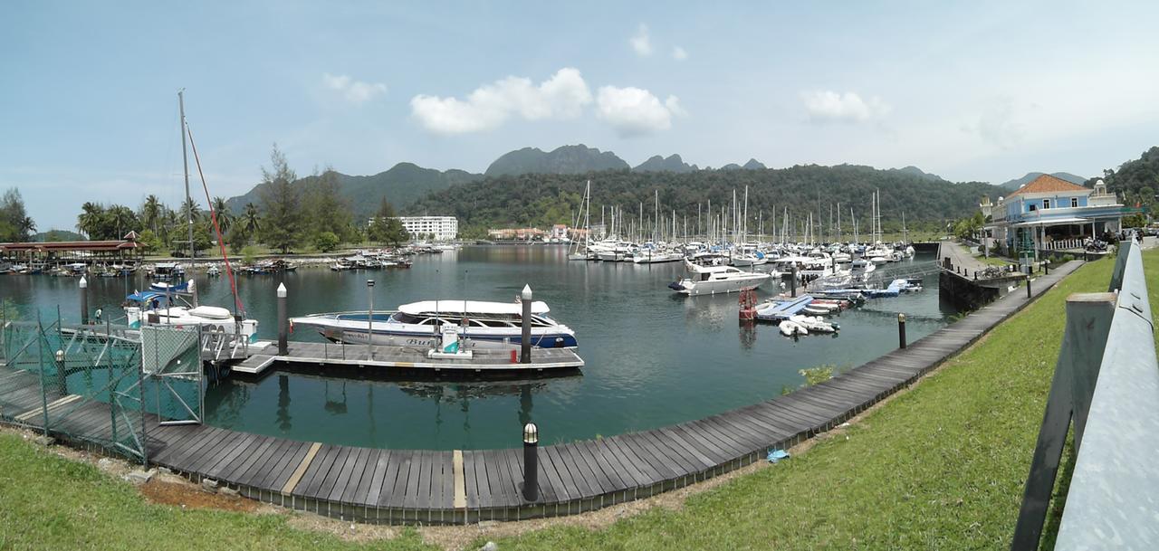 Langkawi Dormitorio Pantai Cenang  Exterior photo